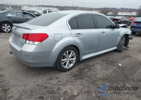 2013 Subaru Legacy 2.5I Limited z USA, uszkodzony, nr VIN 4S3BMBK64D3019777